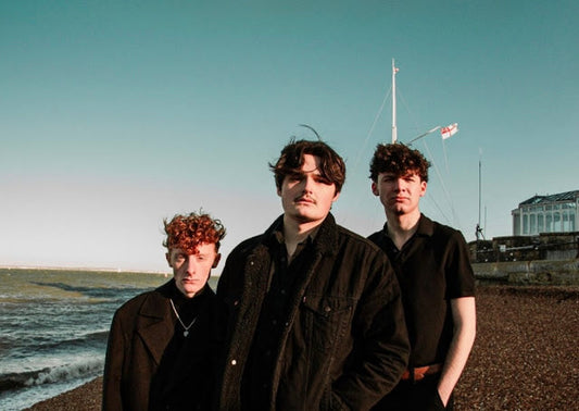 REVIEW: 5 Degrees North - Strings 27.8.25